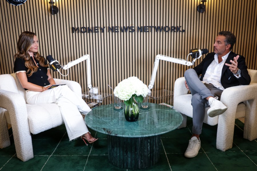 Mauricio Umansky Says Hes Thought a Lot About Running for Los Angeles Mayor