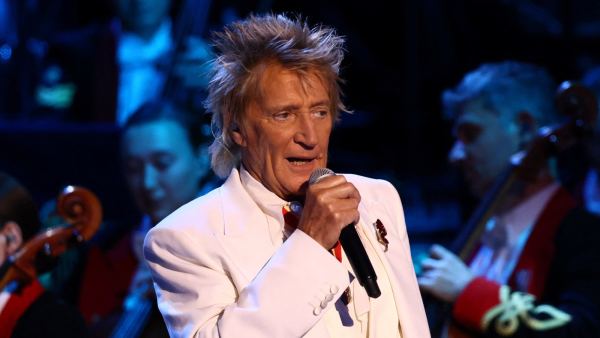 Rod Stewart Cancels Tour After Heart Procedure