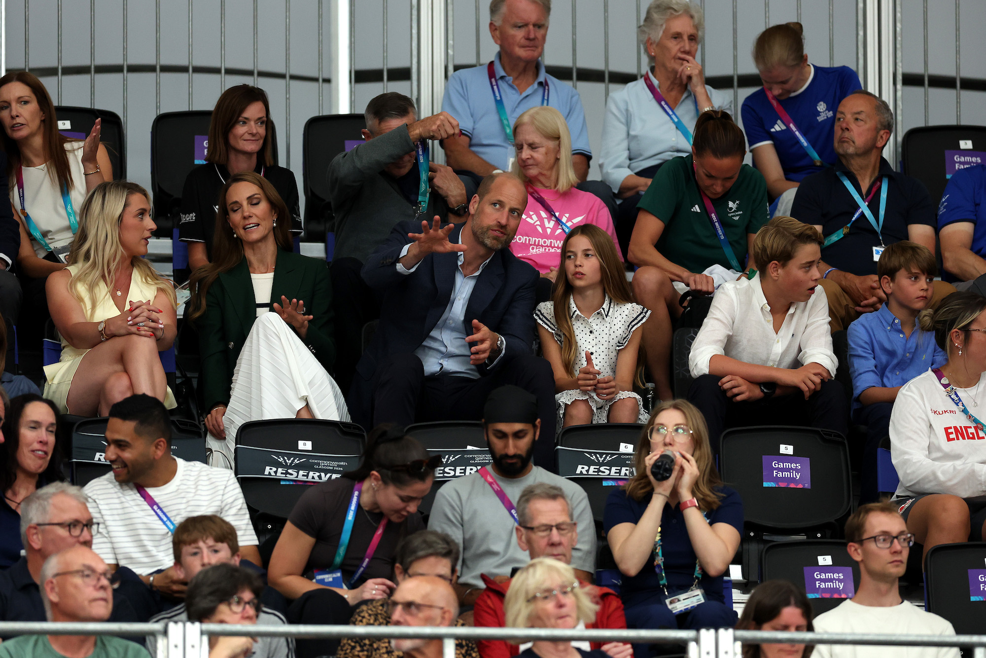 Královská rodina na závodech: William a Kate se předvedly s dětmi na Commonwealth Games