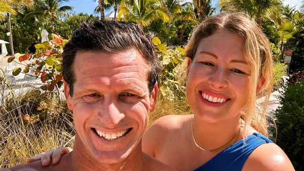 SnapInsta-Influencer-MacKenzie-Smith-Announces-Split-From-Husband.jpg