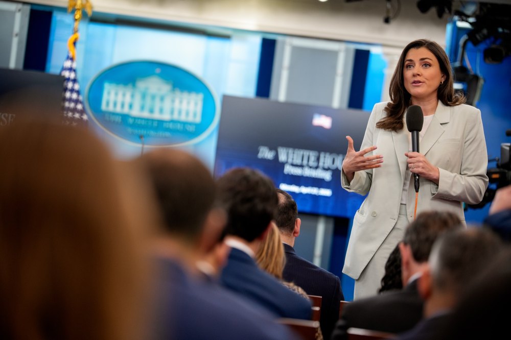 White House Doubles Down on President Donald Trumps Attack on Female CNN Reporter Brings Up Her Kids Journalist