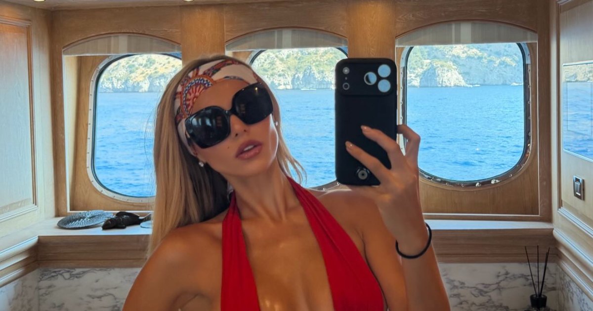 Brooks Nader Hilariously Jumps in Water Fully Clothed After Going Viral for Topless Moment With Dad Brooks Nader Hilariously Jumps in Water Fully Clothed After Going Viral for Topless Moment With Dad