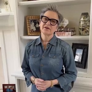 caroline manzo warned