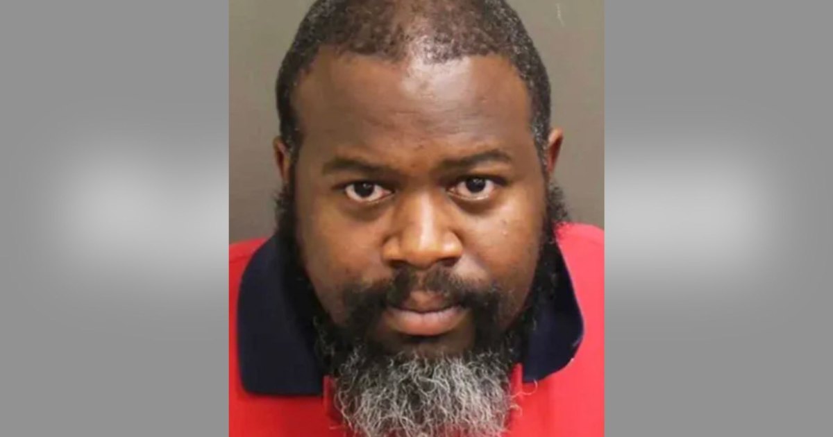 Florida Pastor Arrested After Allegedly Sexually Abusing Boy, 14, He Met on Dating App Florida Pastor Arrested After Allegedly Sexually Abusing Boy, 14, He Met on Dating App