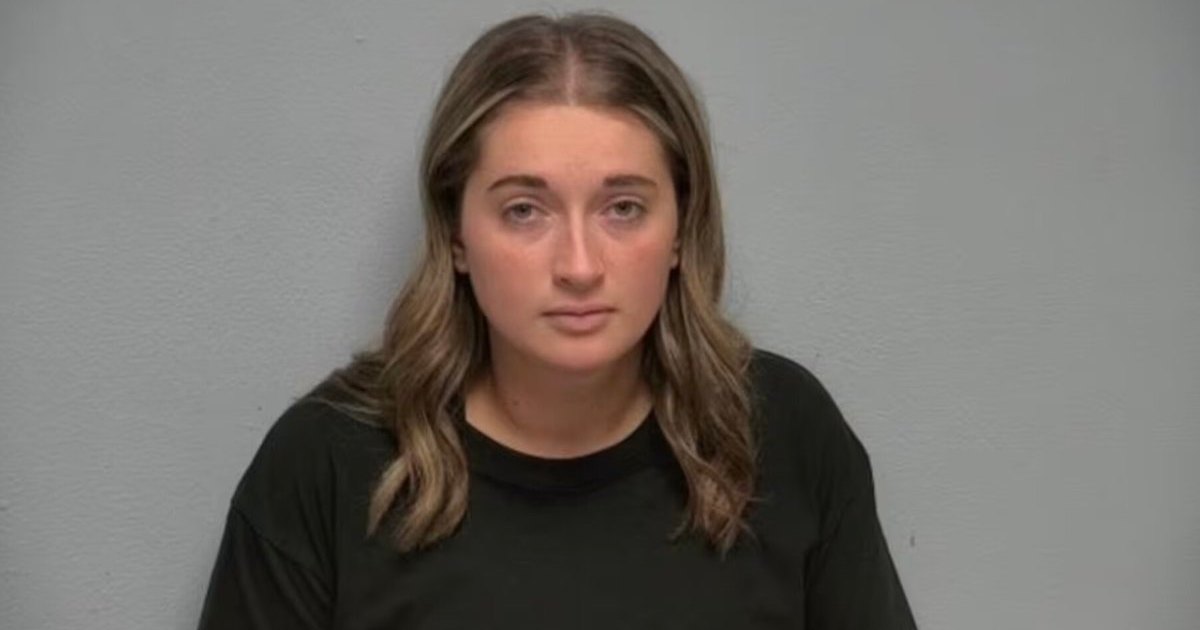 Married Kentucky Middle School Teacher, 25, Arrested Amid Accusations She Groomed a Minor Married Kentucky Middle School Teacher, 25, Arrested Amid Accusations She Groomed a Minor