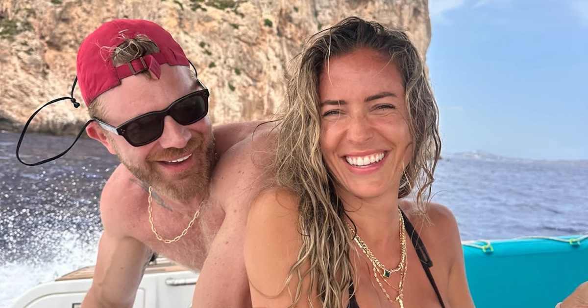Kristin Cavallari Shows Off Her Washboard Abs in String Bikinis During European Vacation Kristin Cavallari Shows Off Her Washboard Abs in String Bikinis During European Vacation