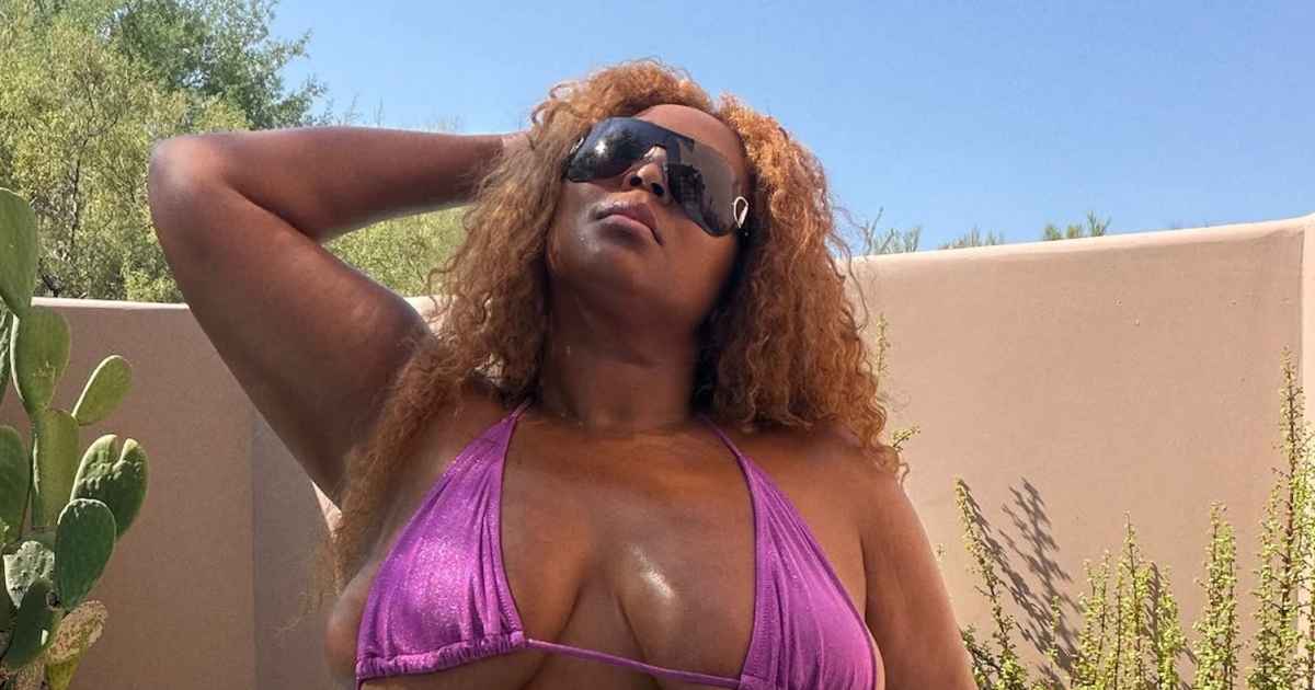 Lizzo Sparkles in a Purple Bikini to Celebrate ‘Fat Liberation Month’: ‘Calling Ladies Over 200’ Lizzo Sparkles in a Purple Bikini to Celebrate ‘Fat Liberation Month’: ‘Calling Ladies Over 200’