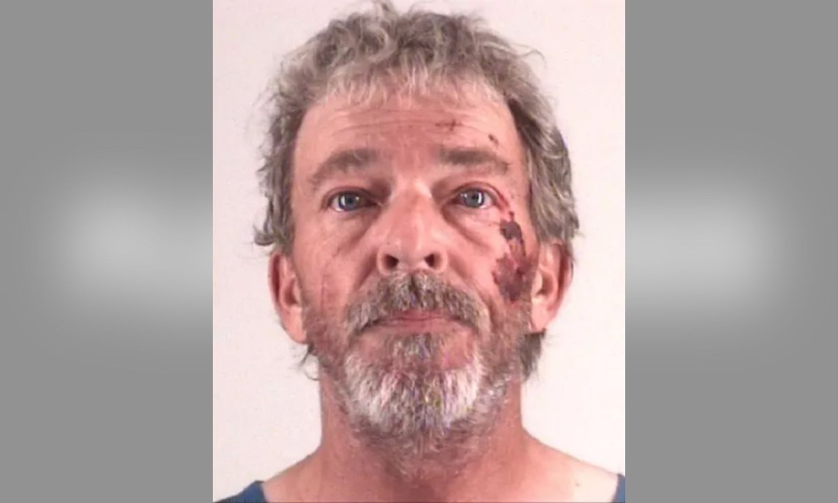 Man Purchased ‘Murder Kit’ Before Fatally Stabbing Estranged Wife Outside of Her Home