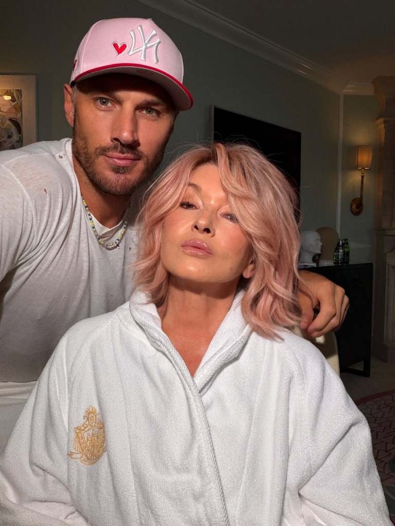 Martha Stewart Debuts Rose Gold Hair, Ditches Signature Blonde Color