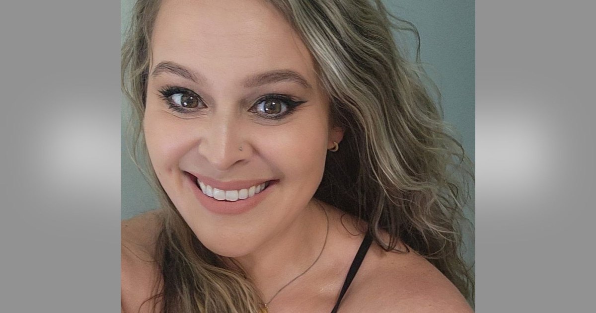 Mom of 3 Killed By Boyfriend in Murder-Suicide Shortly After She Dropped Kids Off at School Mom of 3 Killed By Boyfriend in Murder-Suicide Shortly After She Dropped Kids Off at School