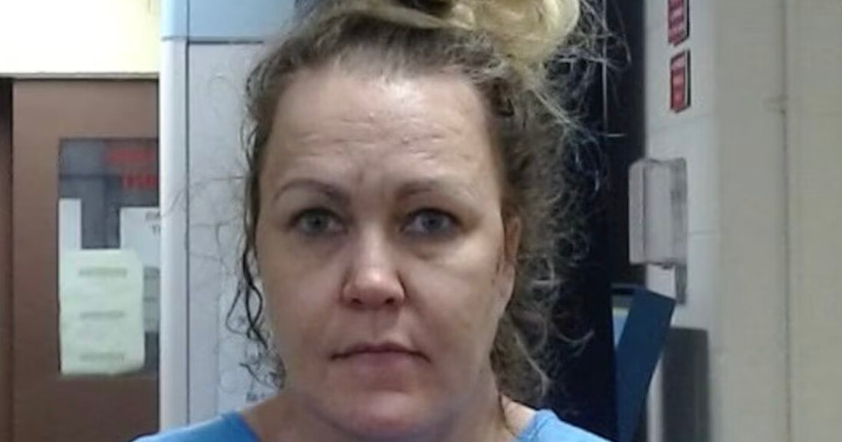 Former TV Anchor Pleads Guilty to Killing Mother, 80, Who Suffered Stab Wounds in Halloween Attack Former TV Anchor Pleads Guilty to Killing Mother, 80, Who Suffered Stab Wounds in Halloween Attack