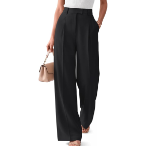 Anne Hathaways Black Trousers Create a Legs-for-Days Illusion Anne Hathaways Black Trousers Create a Legs-for-Days Illusion