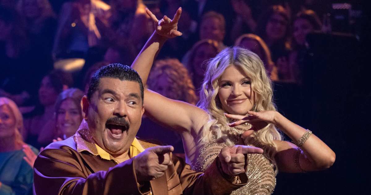Witney Carson Shares ‘Controversial’ Take About ‘DWTS’ After ‘Lame’ Premiere Scores Witney Carson Shares ‘Controversial’ Take About ‘DWTS’ After ‘Lame’ Premiere Scores