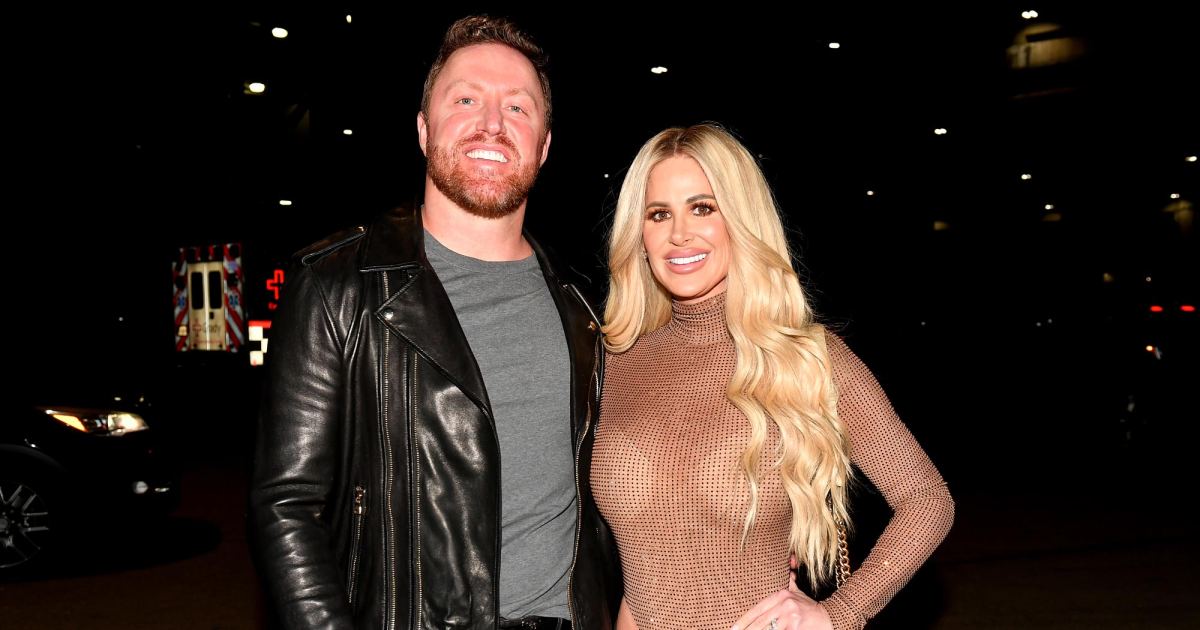 Kim Zolciak’s Ex Kroy Biermann Ordered to Pay 5 Figures Over Gambling Debt Amid Son’s Legal Troubles (Exclusive) Kim Zolciak’s Ex Kroy Biermann Ordered to Pay 5 Figures Over Gambling Debt Amid Son’s Legal Troubles (Exclusive)