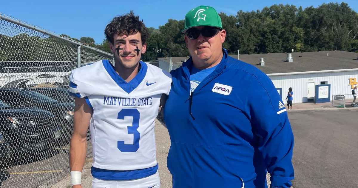 Father of College QB Matt Donovan Announces Plans to Remove His Breathing Tube Amid Hospitalization Father of College QB Matt Donovan Announces Plans to Remove His Breathing Tube Amid Hospitalization