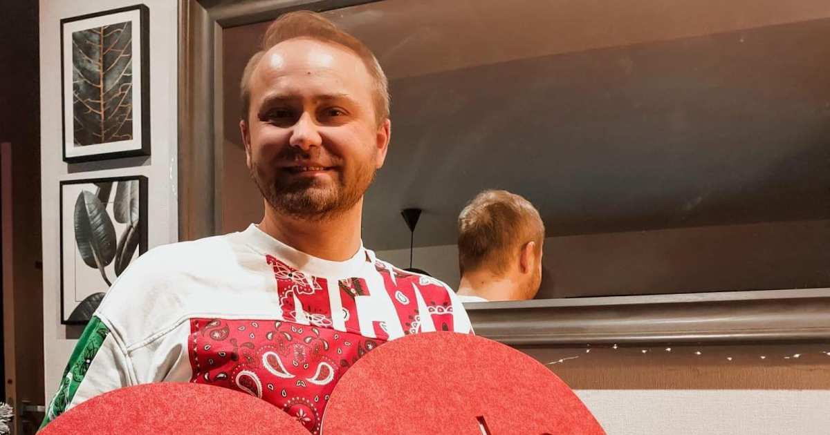 Polish ‘Married at First Sight’ Alum Adrian Szymaniak Dead at 39 After Brain Tumor Polish ‘Married at First Sight’ Alum Adrian Szymaniak Dead at 39 After Brain Tumor
