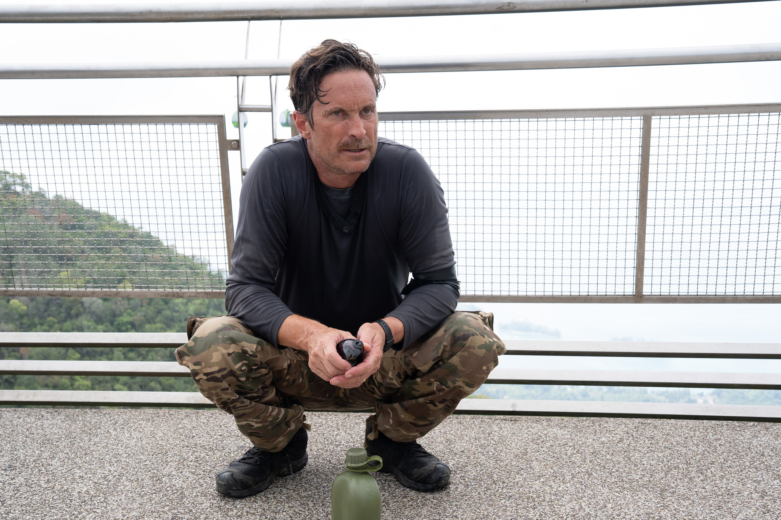New Photo - Special Forces' Oliver Hudson Addresses Self Esteem Issues Due to Famous Family