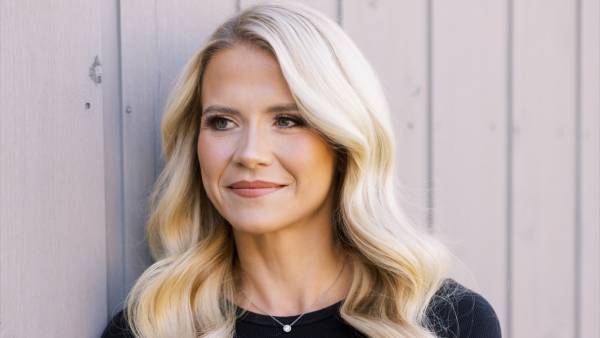 Elizabeth Smart Details Powerful New Chapter Hosting The Survival Files Podcast