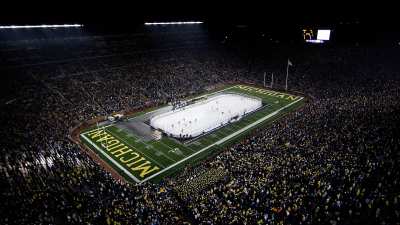GettyImages-107533429.jpg michigan hockey