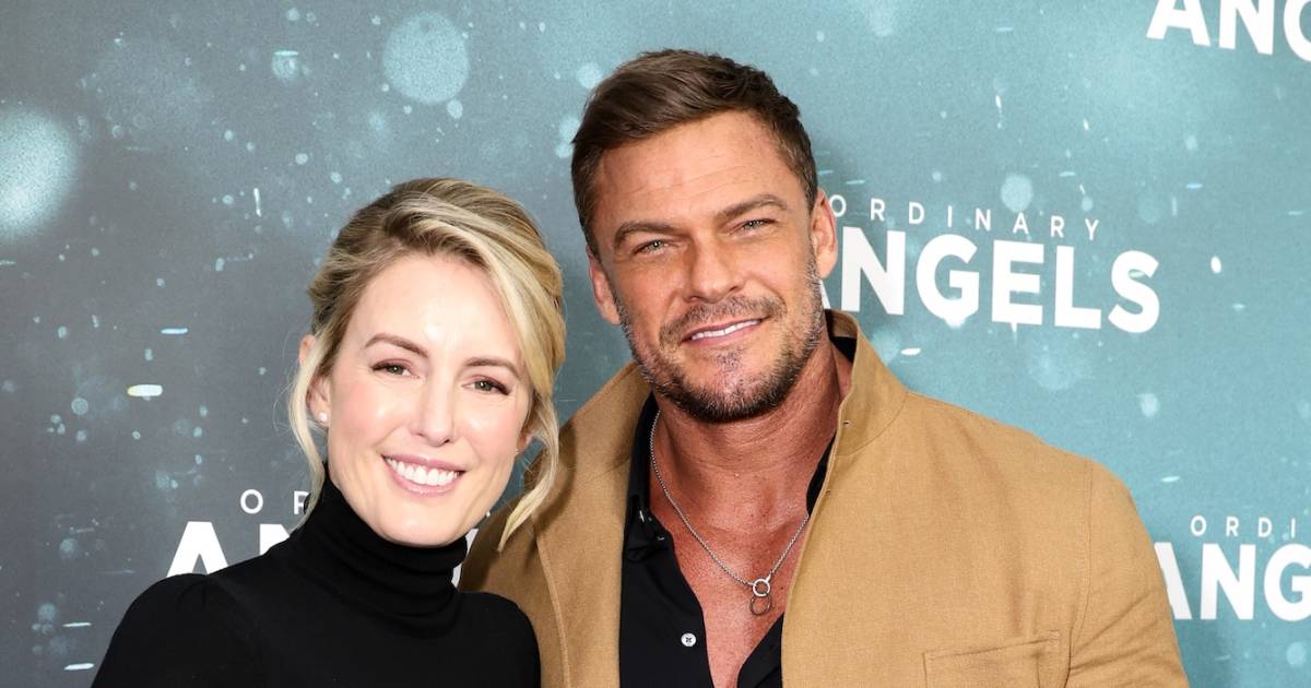 Alan Ritchson’s Divorce Filing Details Reason for Split From Estranged Wife After Reconciliation Attempt Alan Ritchson’s Divorce Filing Details Reason for Split From Estranged Wife After Reconciliation Attempt