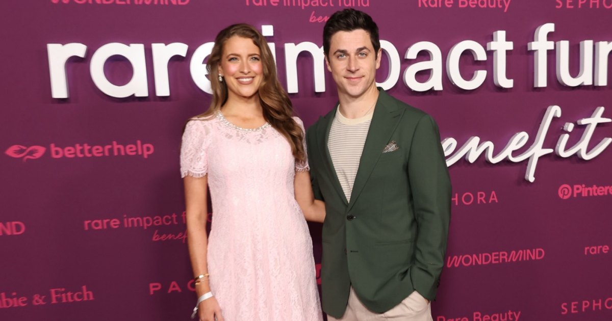 David Henrie’s Wife Maria Gives Birth to ‘Whopping’ 10-Lb Rainbow Baby: ‘God Bless a Woman’s Pelvis’ David Henrie’s Wife Maria Gives Birth to ‘Whopping’ 10-Lb Rainbow Baby: ‘God Bless a Woman’s Pelvis’