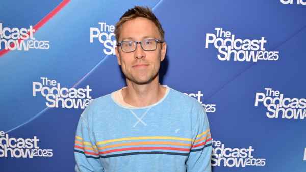 GettyImages-2216224497-russell-howard