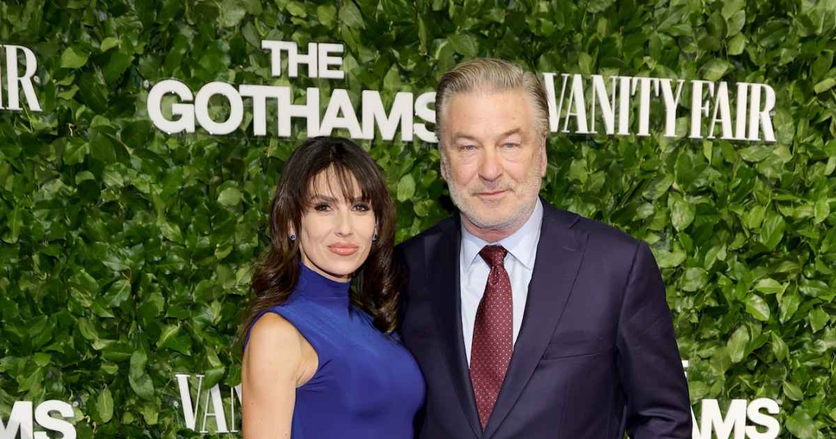 Hilaria Baldwin and Husband Alec Baldwin Accidentally Twin in Matching Outfits: ‘Odd Couple’ Hilaria Baldwin and Husband Alec Baldwin Accidentally Twin in Matching Outfits: ‘Odd Couple’