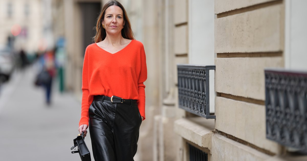 Bye, Bodysuits! These Flowy Fall Tops Are 10x More Flattering Than Tight Tucked-in Styles Bye, Bodysuits! These Flowy Fall Tops Are 10x More Flattering Than Tight Tucked-in Styles