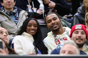 GettyImages-2262370667.jpg simone biles jonathwn owens