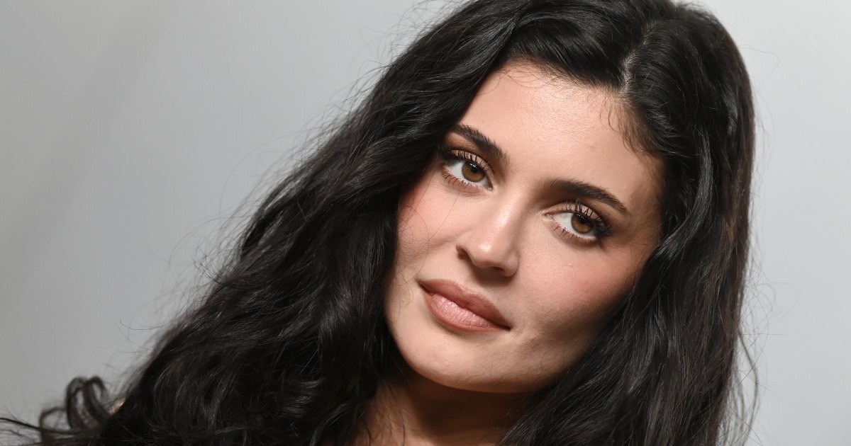 Kylie Jenner Uses This $7 Clear Eyebrow Gel for Perfectly Fluffy, Sculpted Brows
