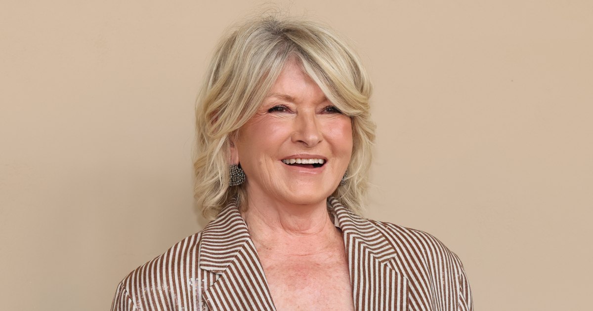 We Can’t Stop Thinking About Martha Stewart’s Comfy Lounge Set in This Rich Autumnal Hue — Copy it for We Can’t Stop Thinking About Martha Stewart’s Comfy Lounge Set in This Rich Autumnal Hue — Copy it for