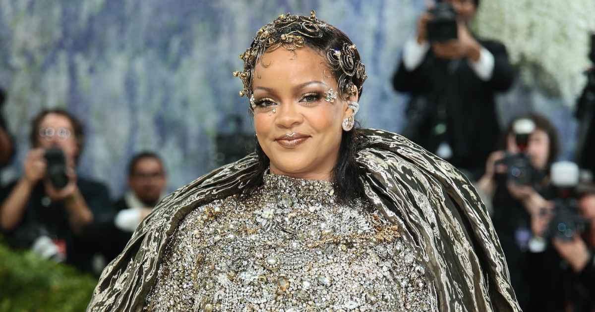Rihanna and Daughter Rocki Twin in Pink Babydoll Outfits While Celebrating Her 1st Birthday