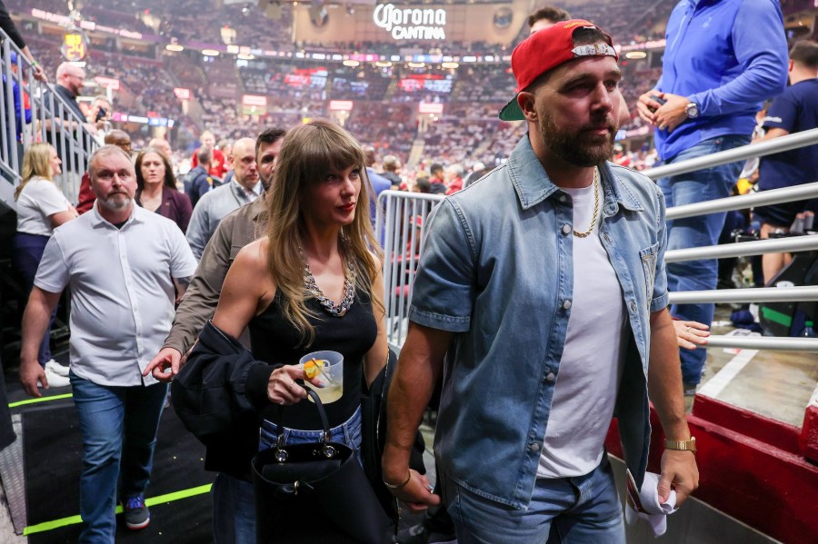 Travis Kelce Praises Taylor Swift's ‘Effortless’ Style