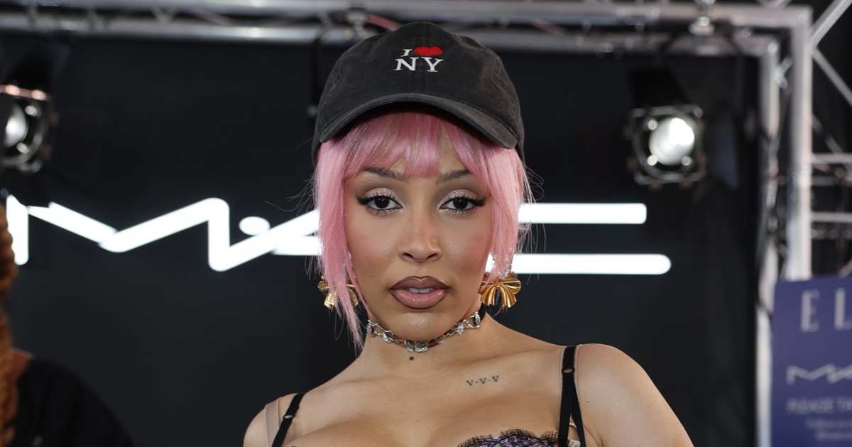 Doja Cat Reveals She ‘Struggled With Cocaine’ and Alcohol in the Past: ‘I Definitely Had Problems’ Doja Cat Reveals She ‘Struggled With Cocaine’ and Alcohol in the Past: ‘I Definitely Had Problems’