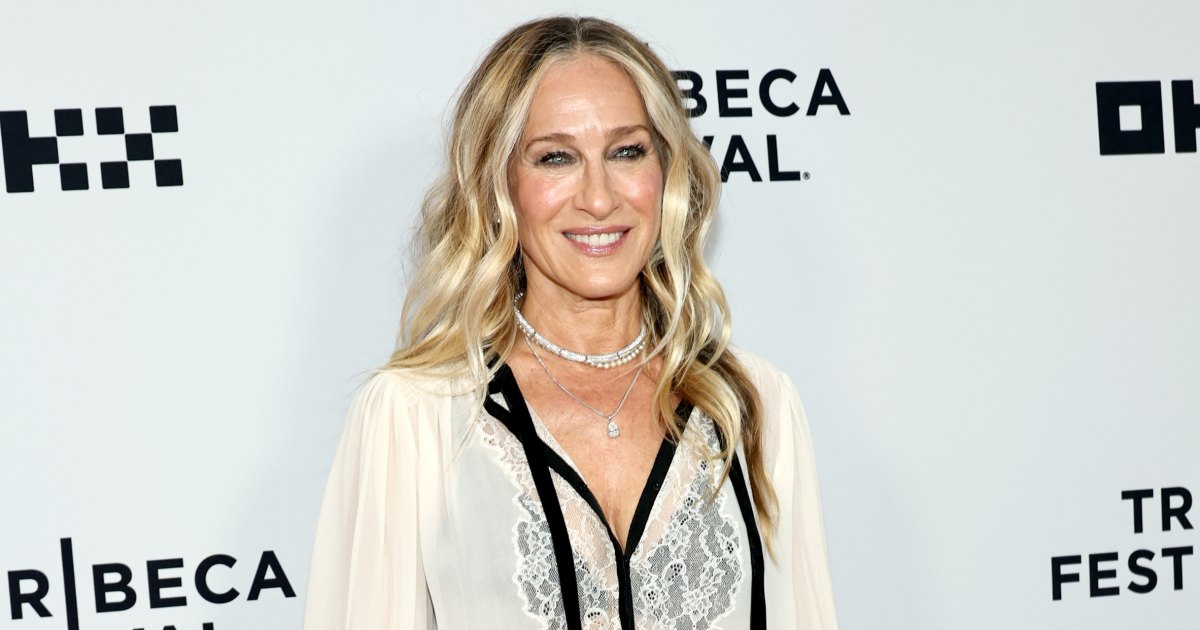 Sarah Jessica Parker Cant Live Without This $13 Drugstore Lip Gloss Sarah Jessica Parker Cant Live Without This $13 Drugstore Lip Gloss