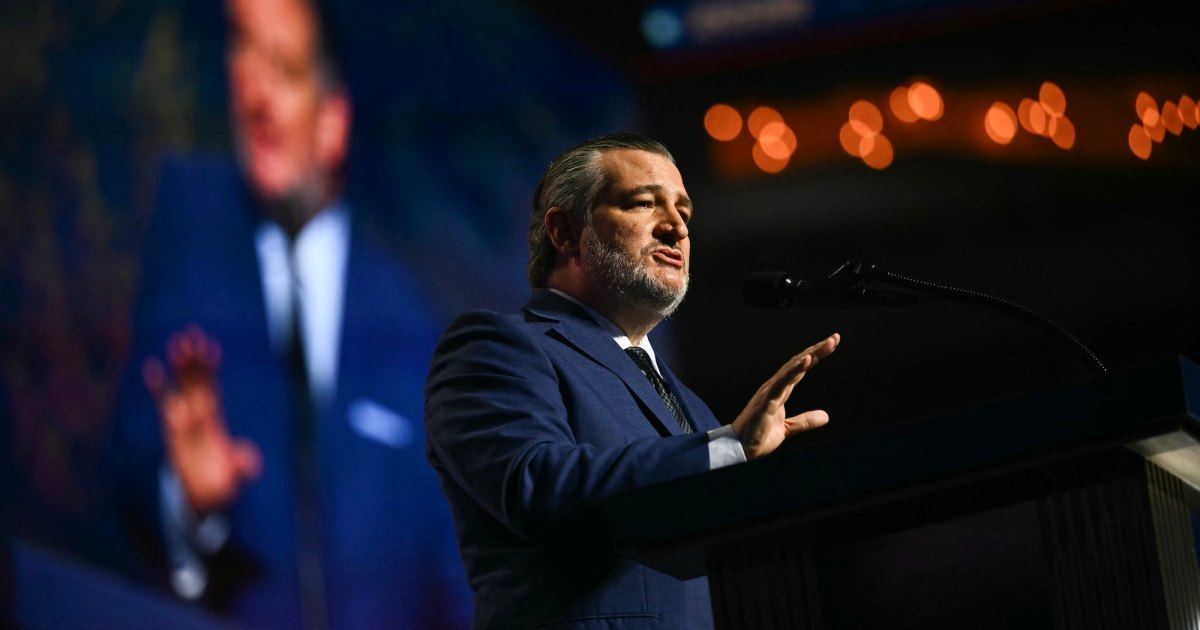 Sen. Ted Cruz Booed by Crowd During College GameDay Cameo Sen. Ted Cruz Booed by Crowd During College GameDay Cameo
