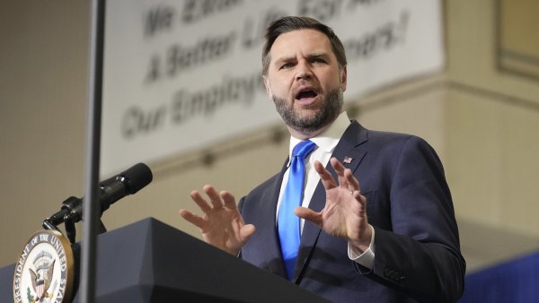 GettyImages-2294796585 JD Vance Begs Voters to Give Trump Administration Another Chance