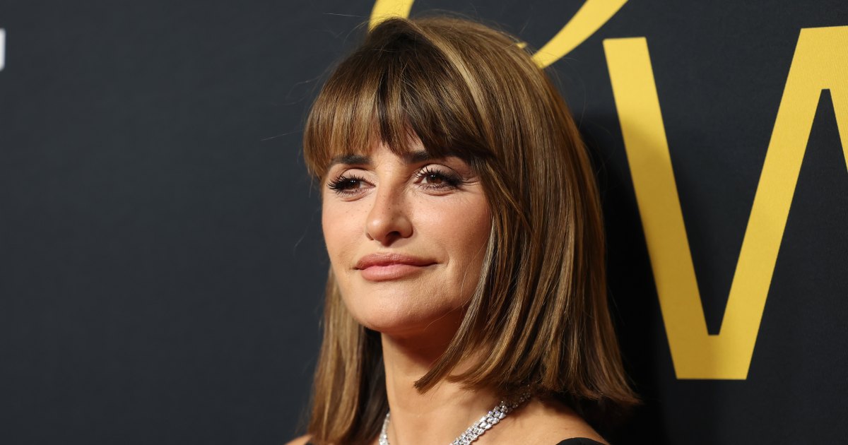 Penélope Cruz’s Boutiquey, Wedding-Ready Wrap Dress Is Incredibly Slimming for Women Over 50 Penélope Cruz’s Boutiquey, Wedding-Ready Wrap Dress Is Incredibly Slimming for Women Over 50