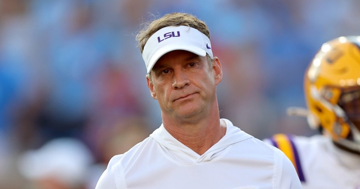 Ole Miss Fans Shout ‘F*** Lane Kiffin’ During College GameDay Ahead of Coach’s Tense Return Ole Miss Fans Shout ‘F*** Lane Kiffin’ During College GameDay Ahead of Coach’s Tense Return