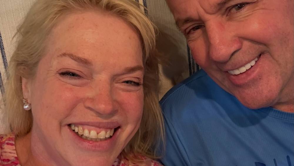 Sister Wives’ Janelle Brown Smiles in New Selfie With BF Pete: ‘Beautiful Day’