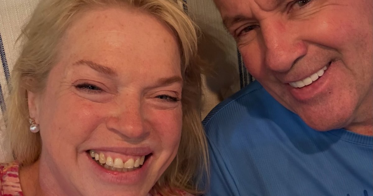 Sister Wives’ Janelle Brown Smiles in New Selfie With BF Pete: ‘Beautiful Day’ Sister Wives’ Janelle Brown Smiles in New Selfie With BF Pete: ‘Beautiful Day’