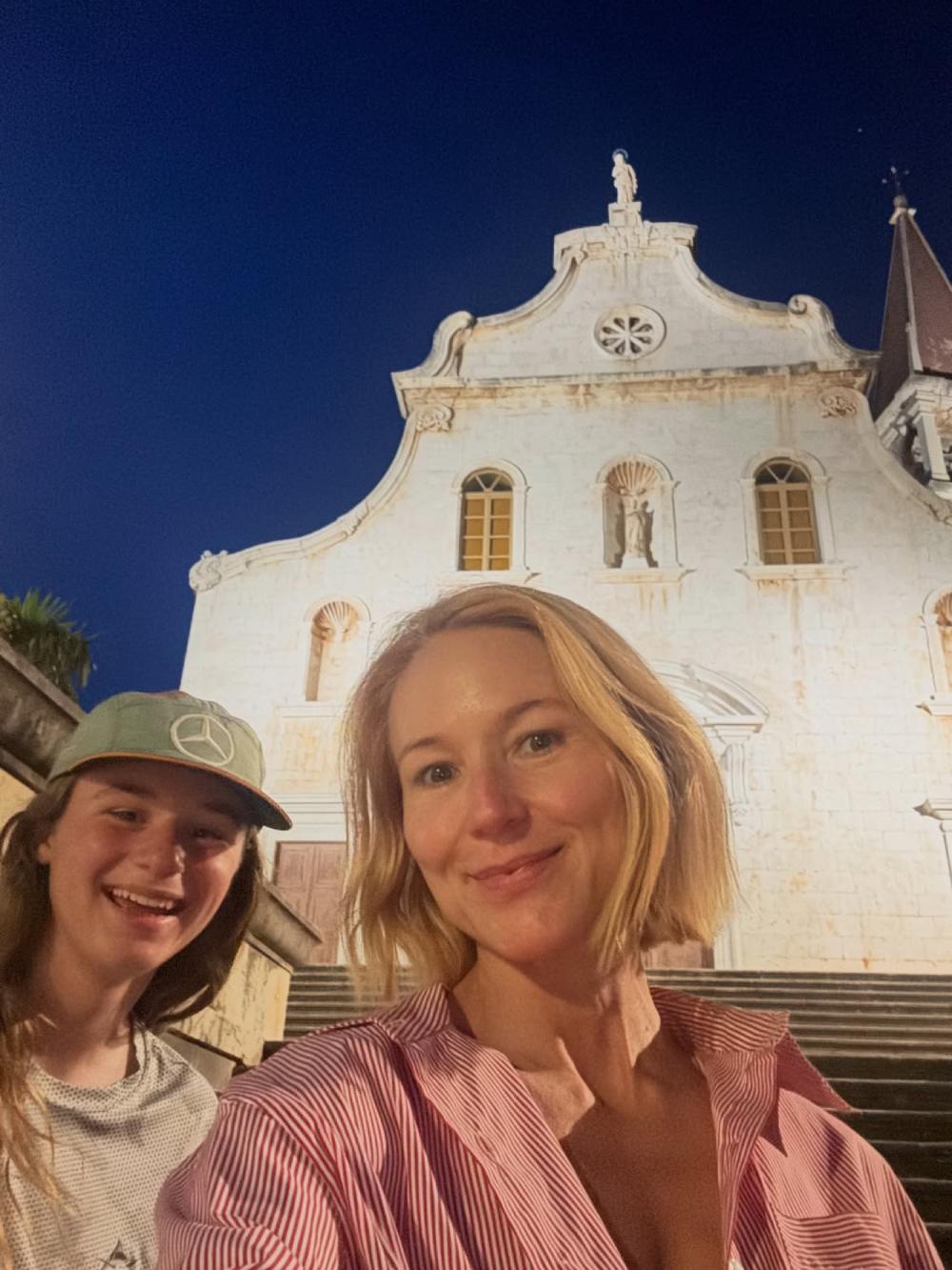 Jewel Shares the Lessons She Teaches Son Kase About Mental Health After Her Difficult Childhood Inline