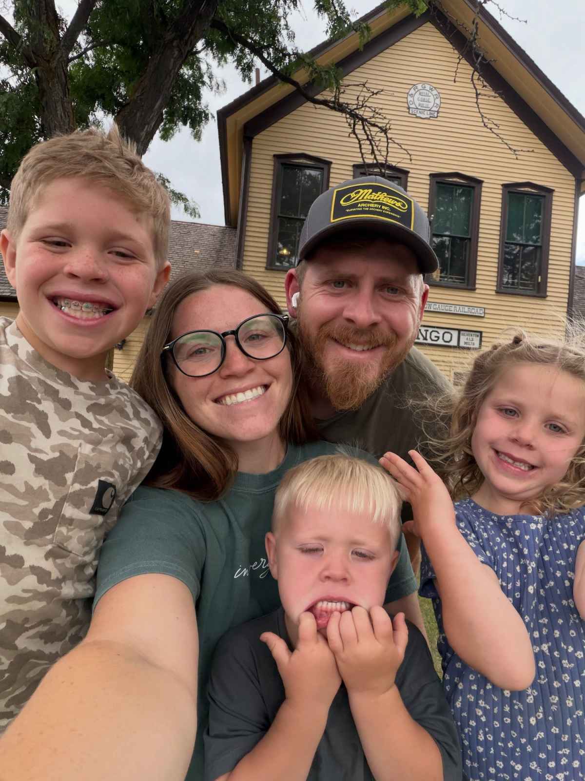 Joy-Duggar-Family_1784319528_3943479713240290396_5493396392