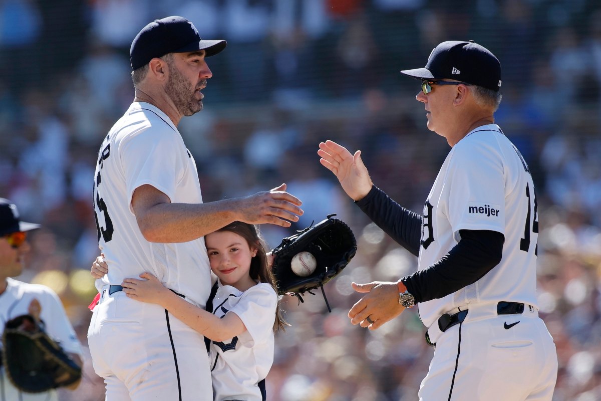 Justin-Verlander-and-Daughter-GettyImages-2296737974