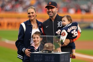 Justin Verlander Was Sobbing After Daughter Ran on Field in Last Game Justin Verlander Was Sobbing After Daughter Ran on Field in Last Game