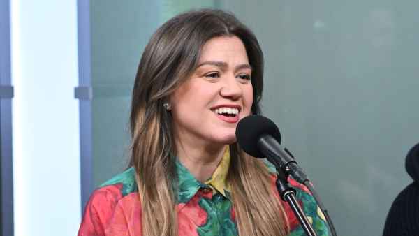 Kelly-Clarkson-GettyImages-2262692625