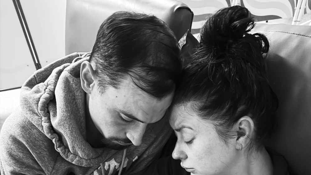 'Married at First Sight UK' Star Announces Twins' Death 9 Days After Birth
