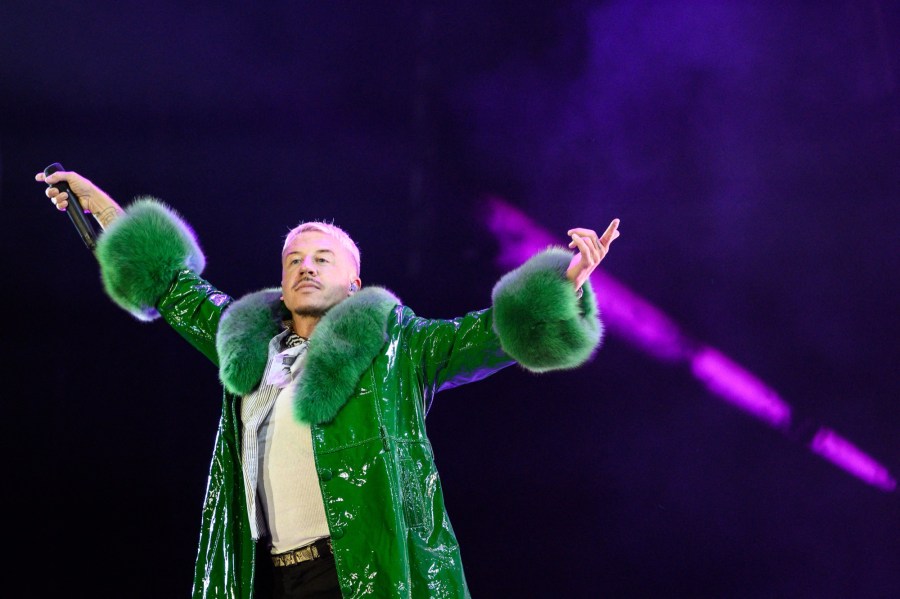 Robert Kraft Responds to Macklemore&rsquo;s Public Challenge Amid Tour Controversy