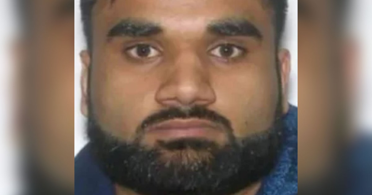 FBI Offers Million Bounty on ‘Most Wanted’ Fugitive Accused of Murders, Leading Crime Group FBI Offers Million Bounty on ‘Most Wanted’ Fugitive Accused of Murders, Leading Crime Group