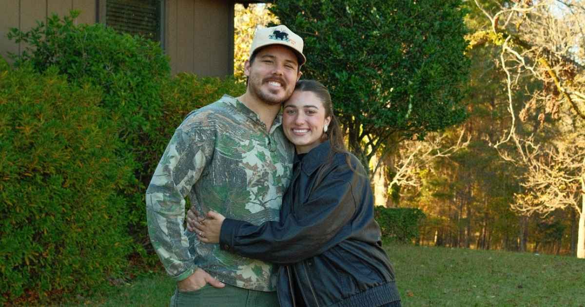 ‘Duck Dynasty’ Star Bella Robertson Welcomes Rainbow Baby After Infertility Struggles ‘Duck Dynasty’ Star Bella Robertson Welcomes Rainbow Baby After Infertility Struggles